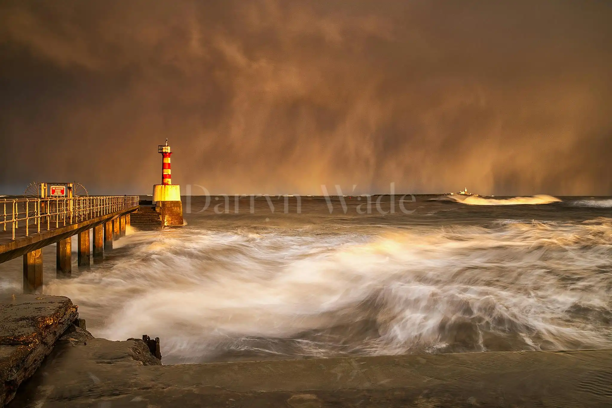 Sepia Storm, Amble